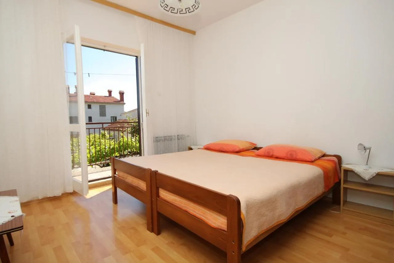 Apartment Pula 7647A Croatia